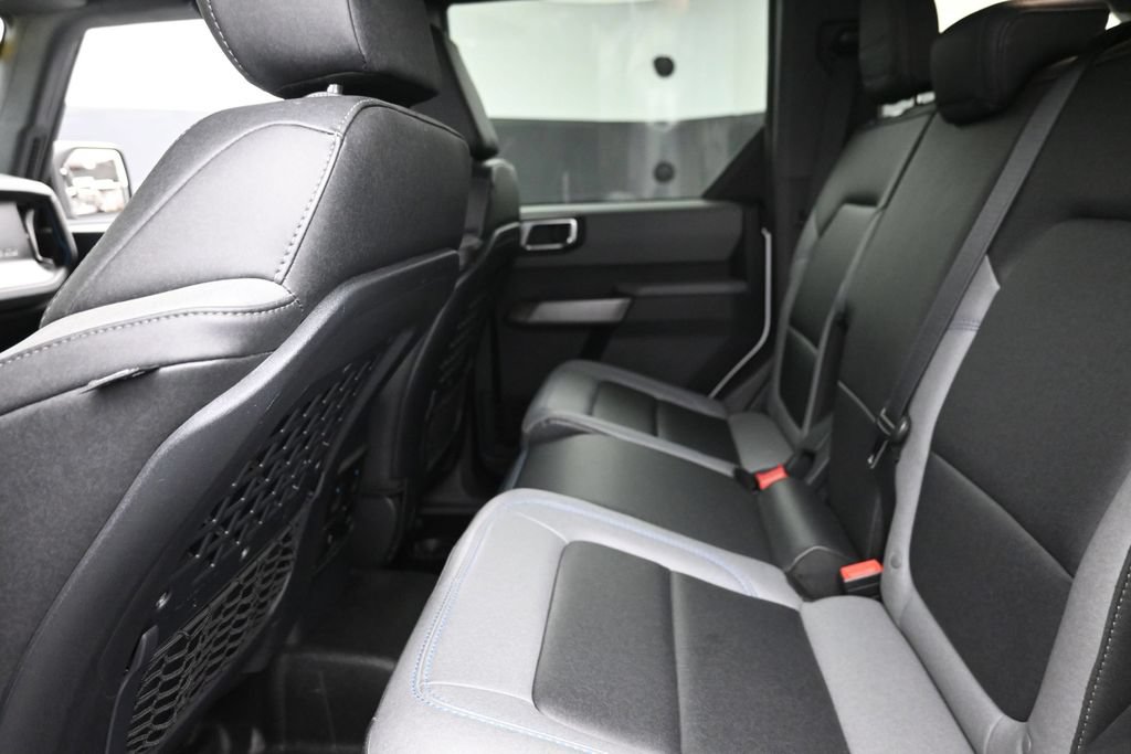 Used 2023 Ford Bronco Black Diamond AWD/4WD image 12