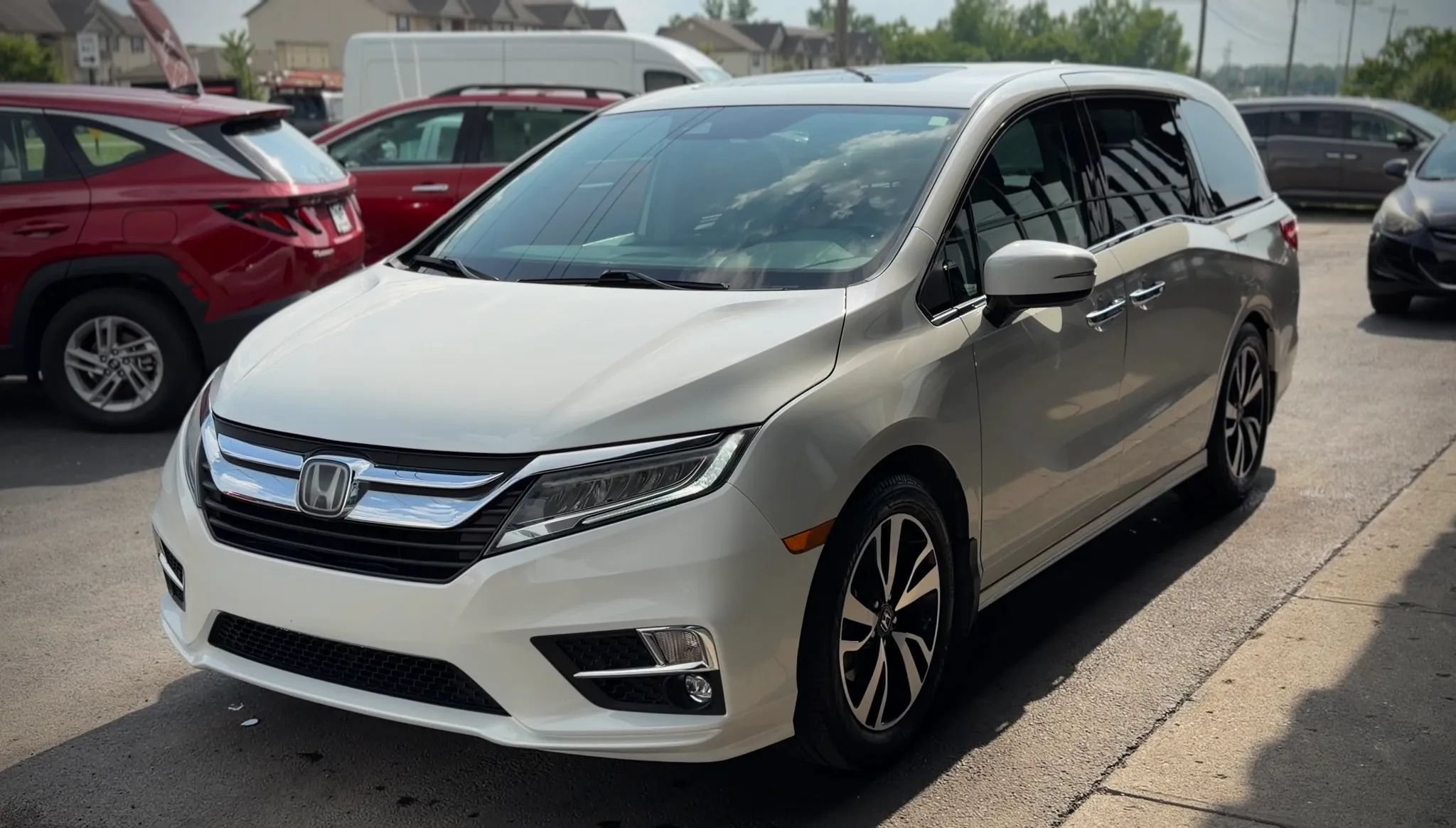 Used 2018 Honda Odyssey Elite image 5
