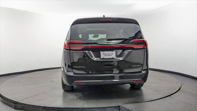 Used 2023 Chrysler Pacifica Limited FWD image 7