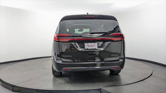 Used 2023 Chrysler Pacifica Limited FWD image 7