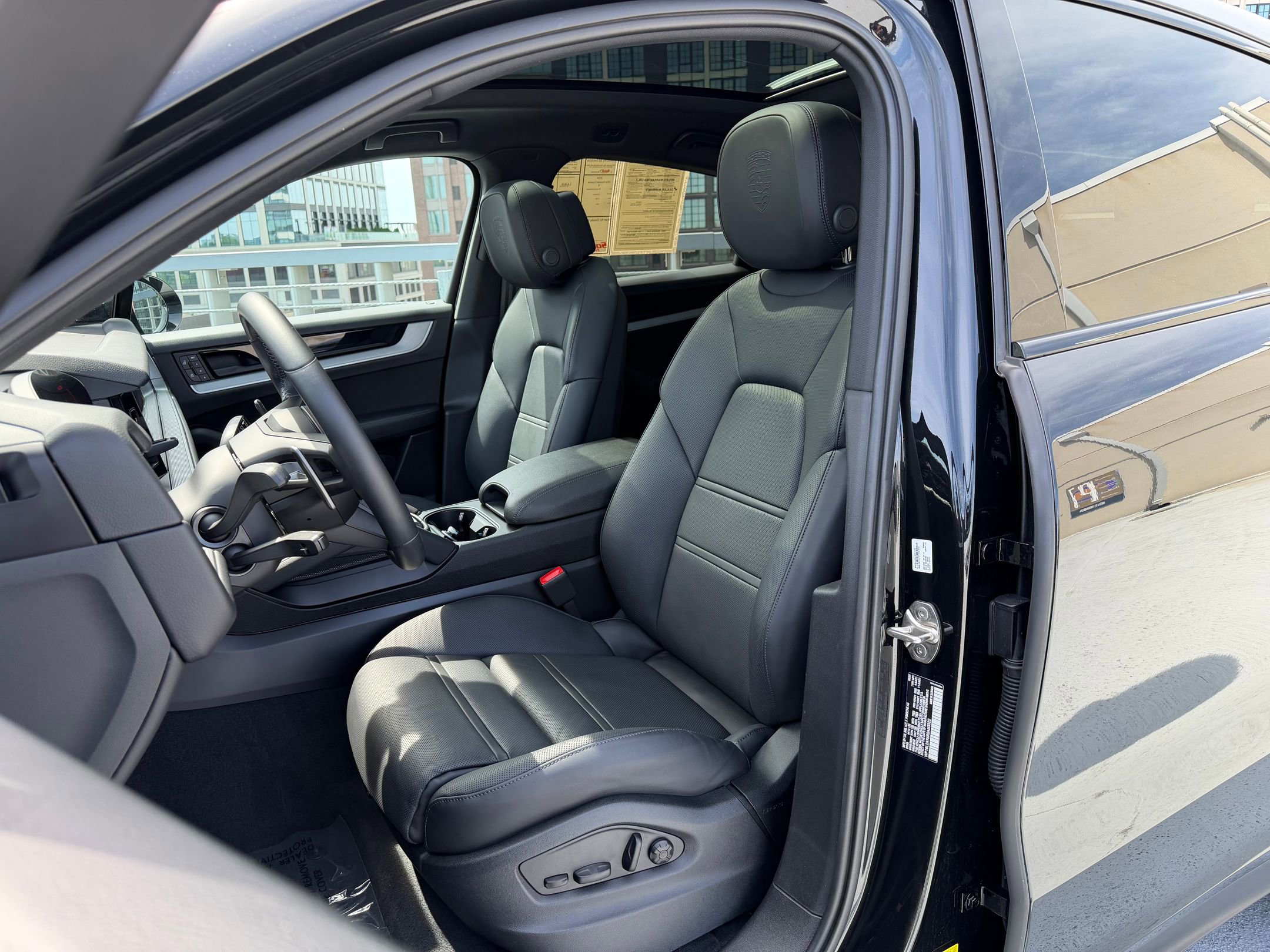 Certified 2024 Porsche Cayenne S AWD/4WD image 5
