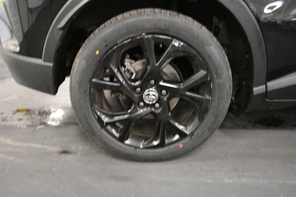 Used 2022 Toyota C-HR Nightshade image 30