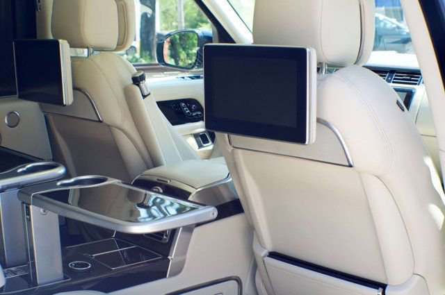 Used 2020 Land Rover Range Rover SV Autobiography Dynamic image 59