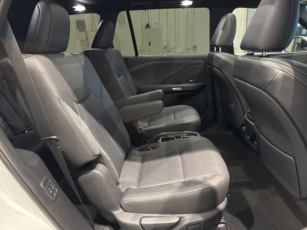 Used 2025 Lexus TX 350 AWD image 40