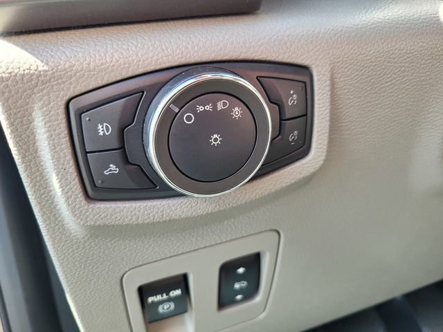 Used 2016 Ford F150 XLT w/ Equipment Group 302A Luxury image 19