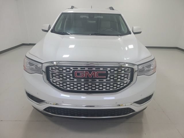 Used 2019 GMC Acadia Denali w/ LPO, Cargo Package AWD/4WD image 2