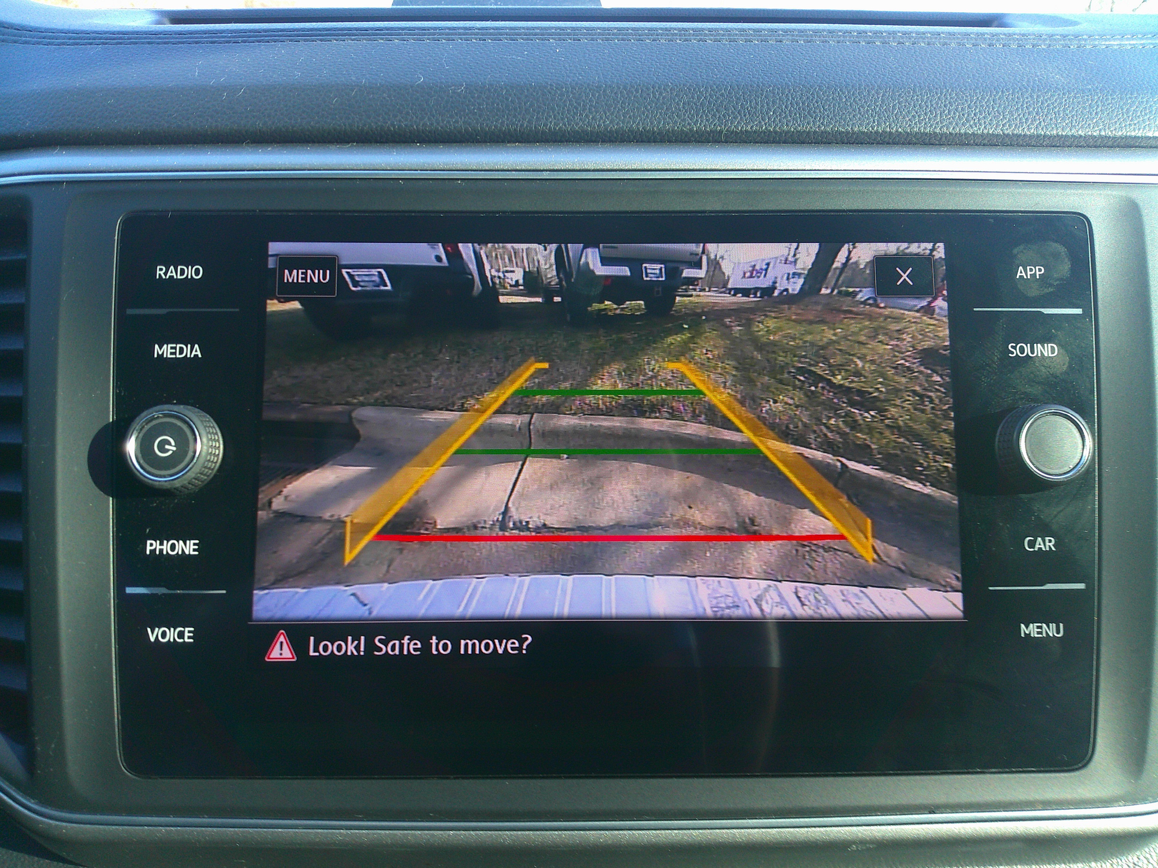 Used 2018 Volkswagen Atlas SE image 25