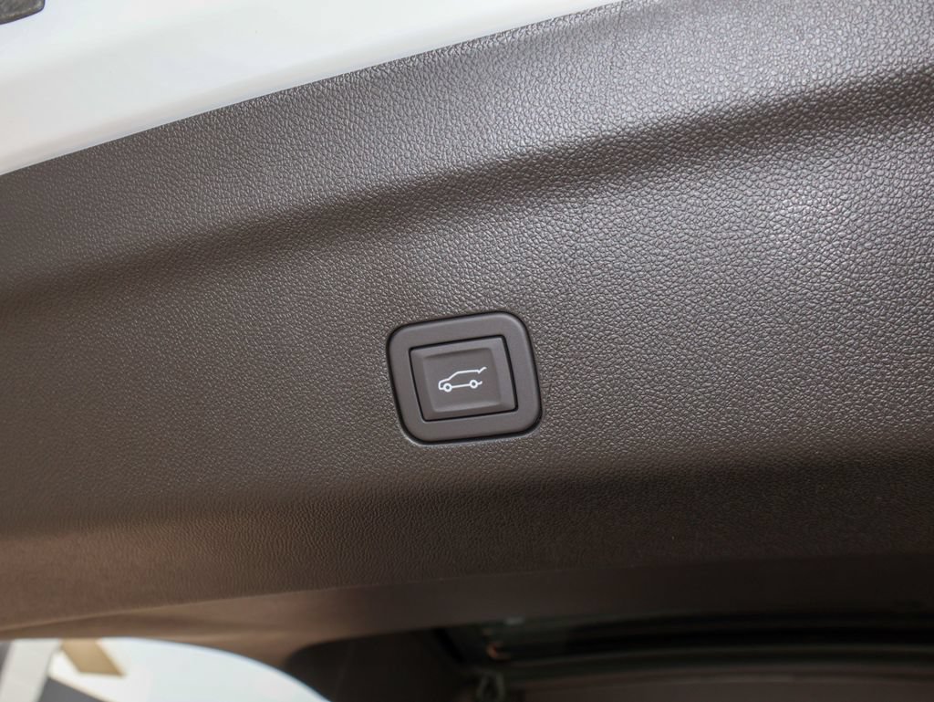 New 2026 GMC Yukon XL Denali w/ Sun & Power Step Package AWD/4WD image 6
