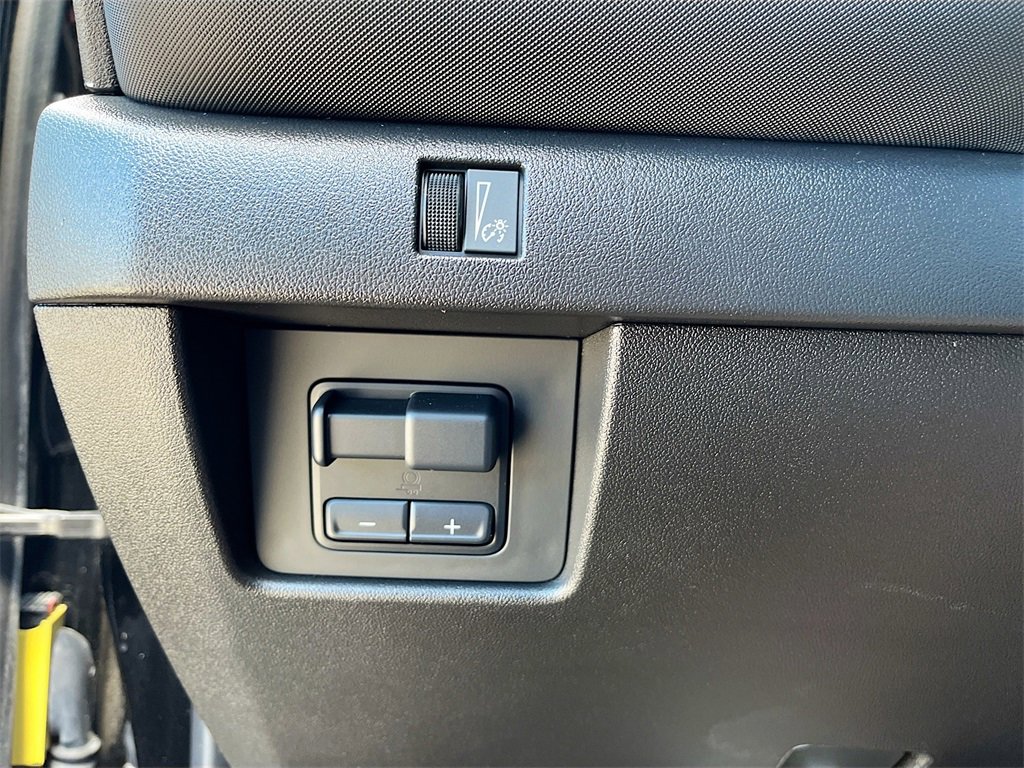 Used 2024 Chevrolet Colorado Z71 w/ Advanced Trailering Package image 10