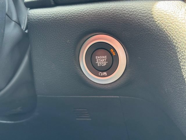 New 2026 Chrysler Pacifica Select FWD image 32