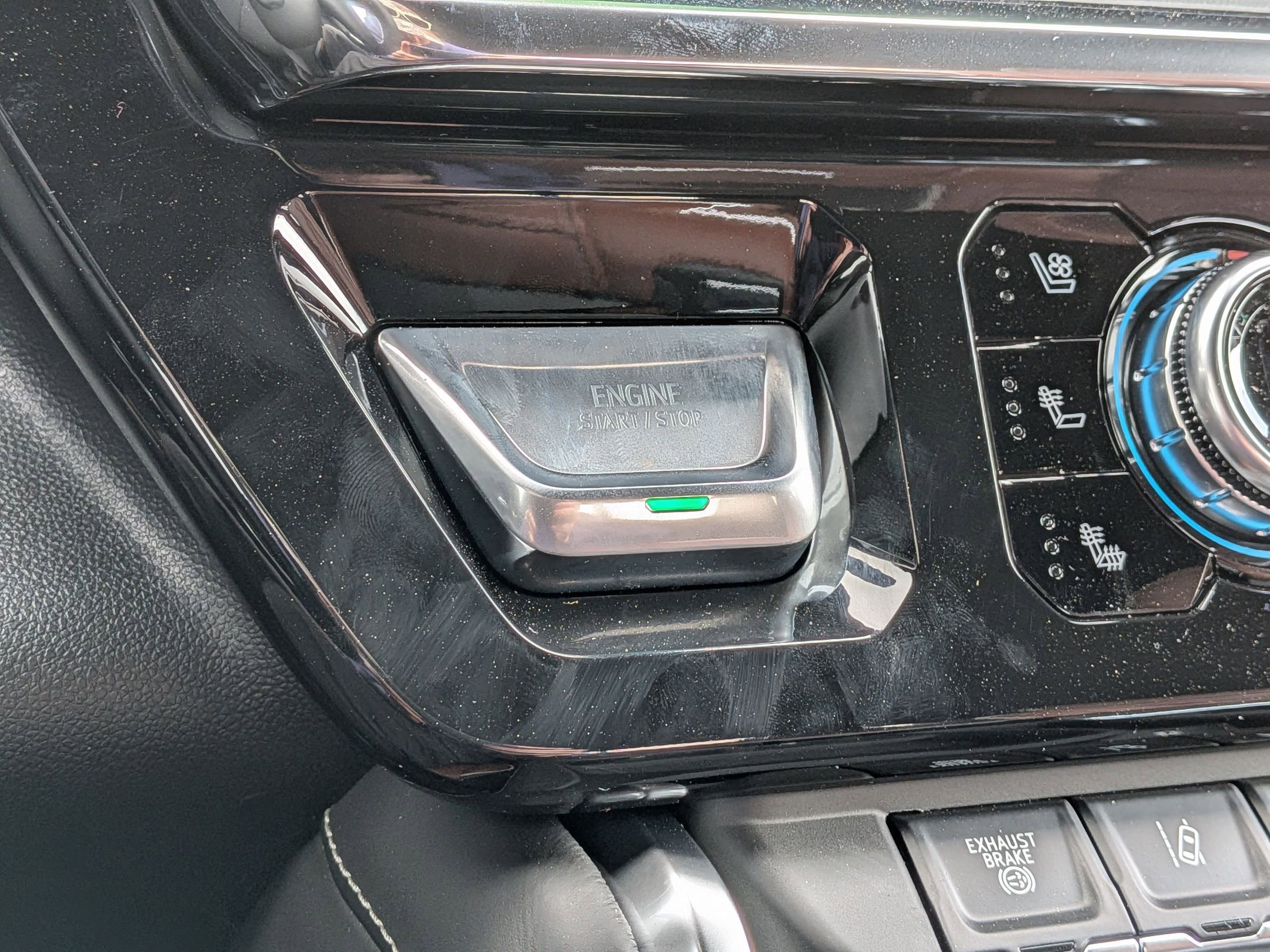 New 2026 GMC Sierra 3500 Denali Ultimate AWD/4WD image 16
