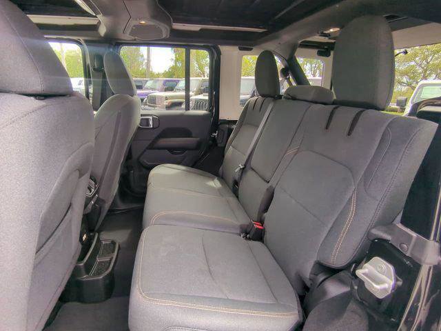 Certified 2025 Jeep Wrangler Unlimited Sahara w/ Safety Group image 15