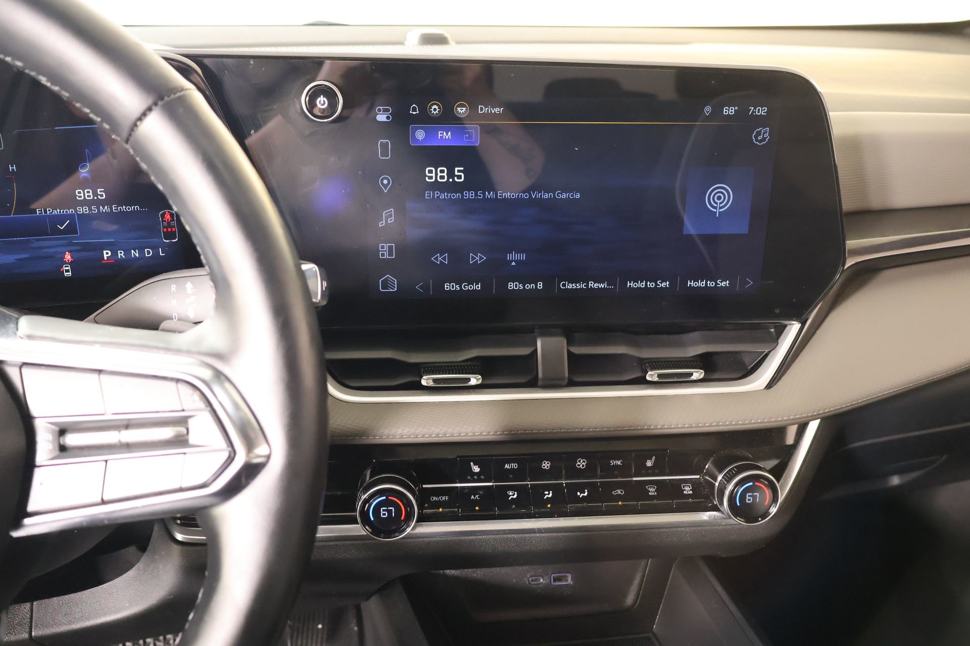 Used 2025 Chevrolet Equinox LT w/ Convenience Package II image 5