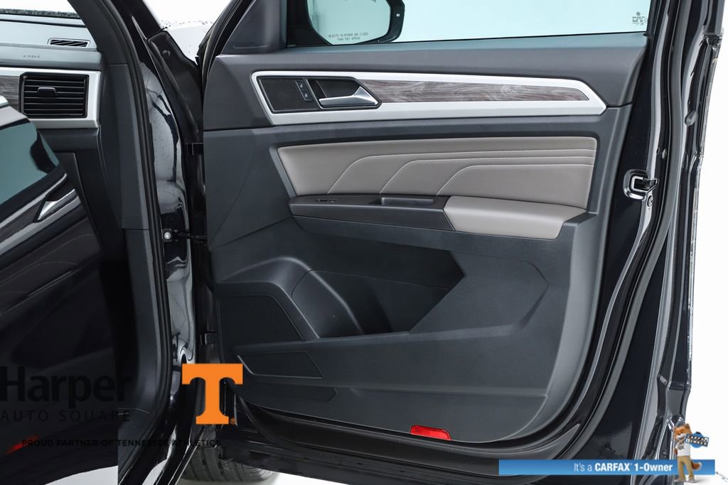 Used 2023 Volkswagen Atlas Cross Sport SE w/ Black Wheel Package image 32