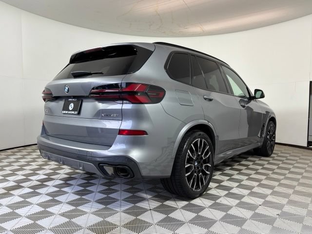 Used 2025 BMW X5 xDrive40i w/ M Sport Package AWD/4WD image 7