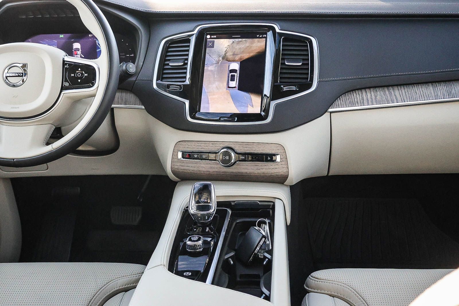 Used 2024 Volvo XC90 T8 Ultimate w/ Protection Package Premier image 24