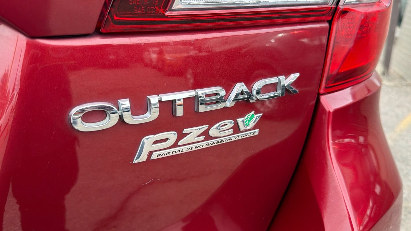 Used 2017 Subaru Outback 2.5i Limited AWD/4WD image 28