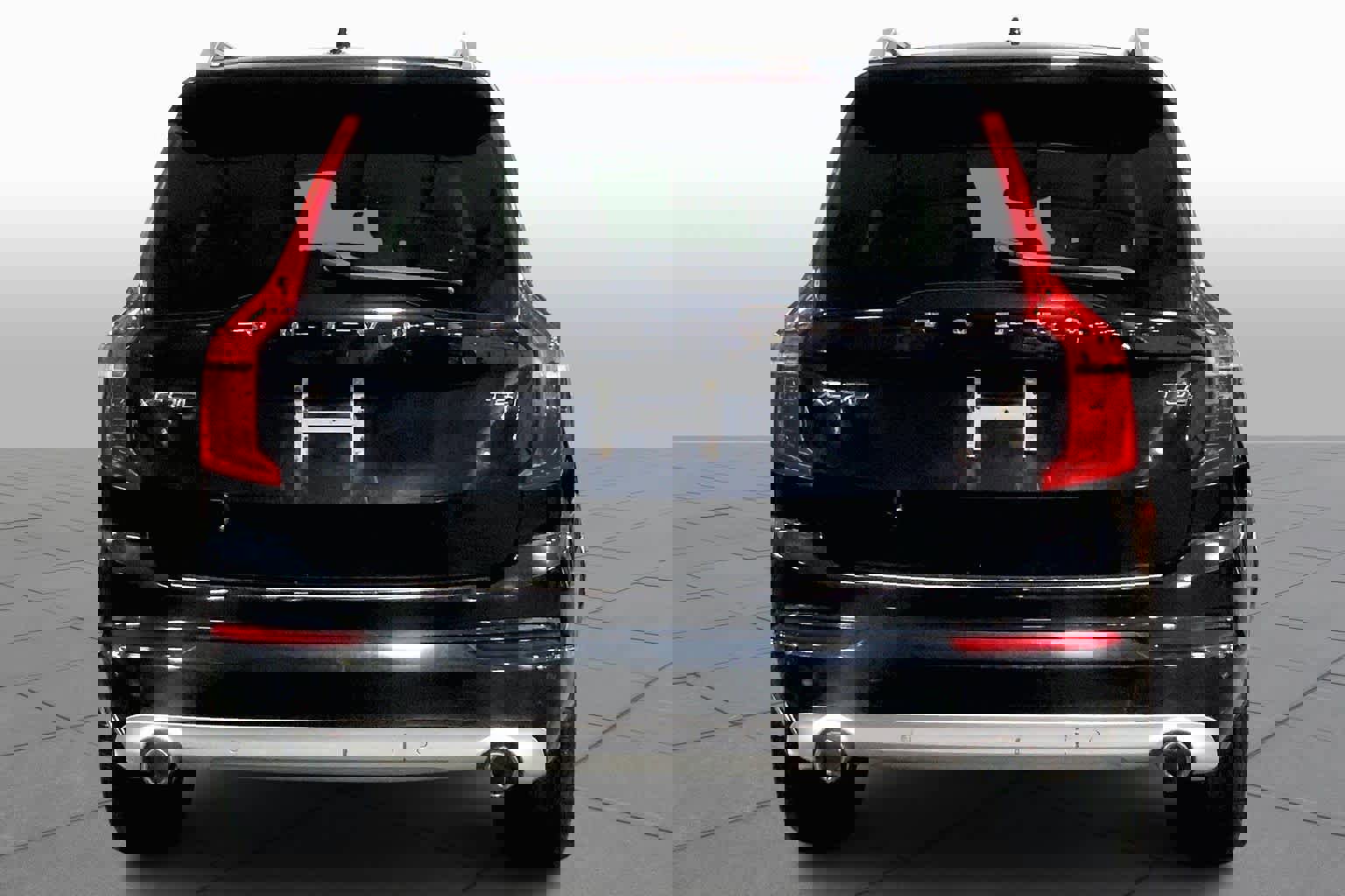 Used 2019 Volvo XC90 T5 Momentum w/ Protection Package Premier image 5