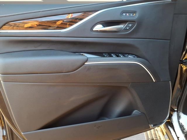 Used 2024 Cadillac Escalade ESV Premium Luxury w/ Performance Package image 18