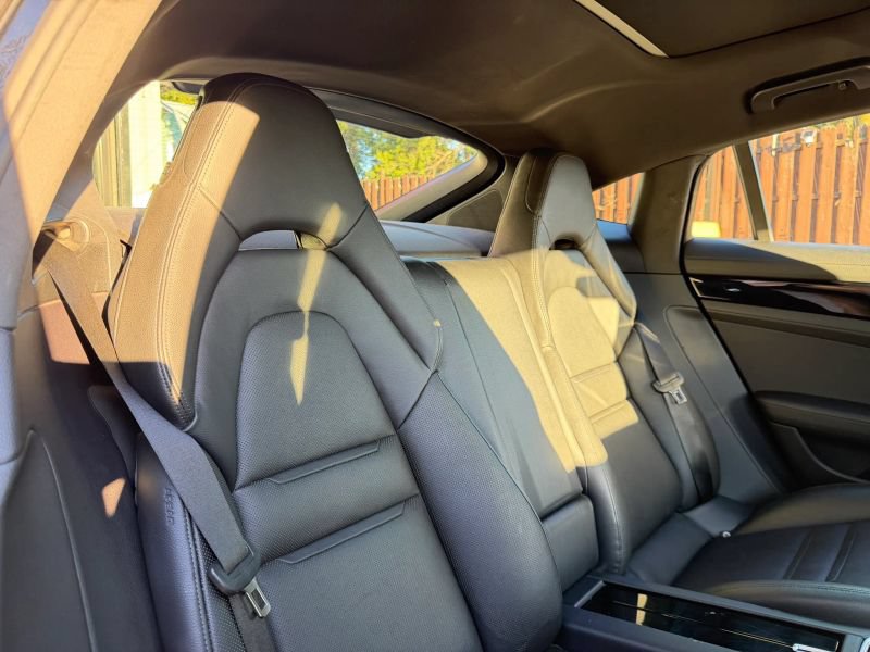 Used 2018 Porsche Panamera 4 AWD/4WD image 29