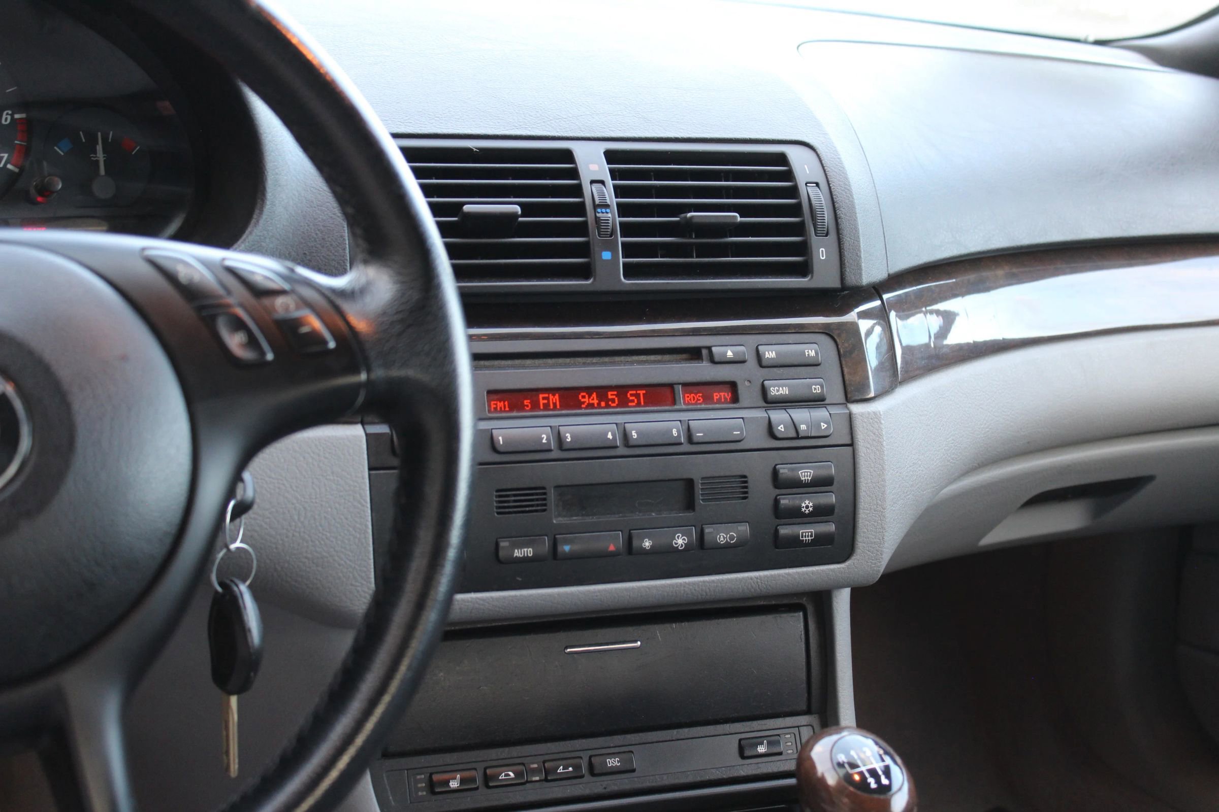 Used 2001 BMW 325Ci Convertible image 14