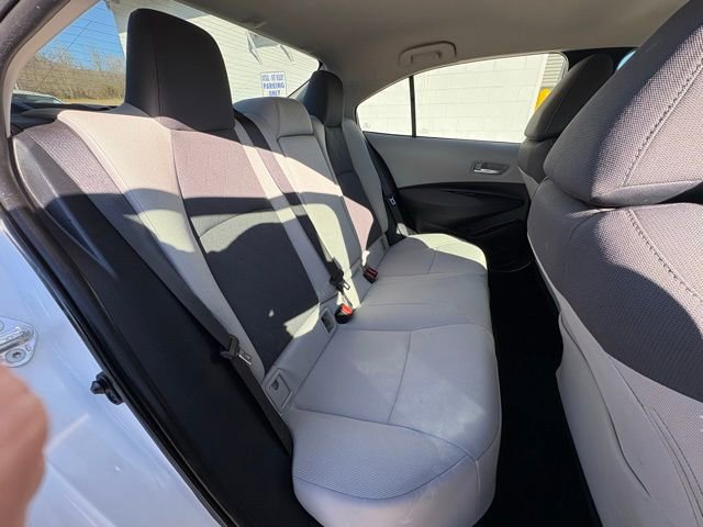 Used 2020 Toyota Corolla LE image 25