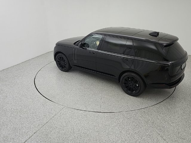 New 2026 Land Rover Range Rover Long Wheelbase SE AWD/4WD image 19