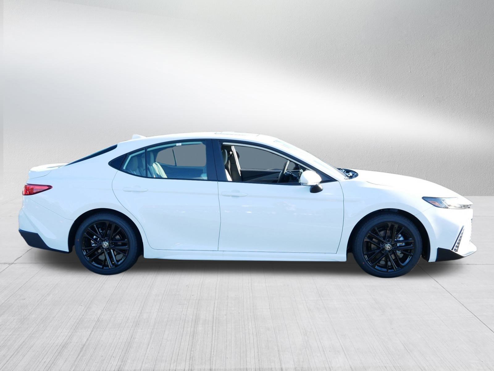 Certified 2025 Toyota Camry SE image 8