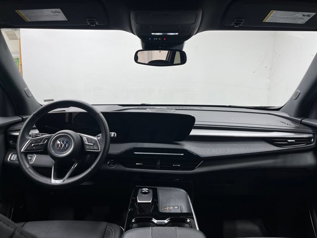 Used 2025 Buick Enclave Preferred FWD image 18