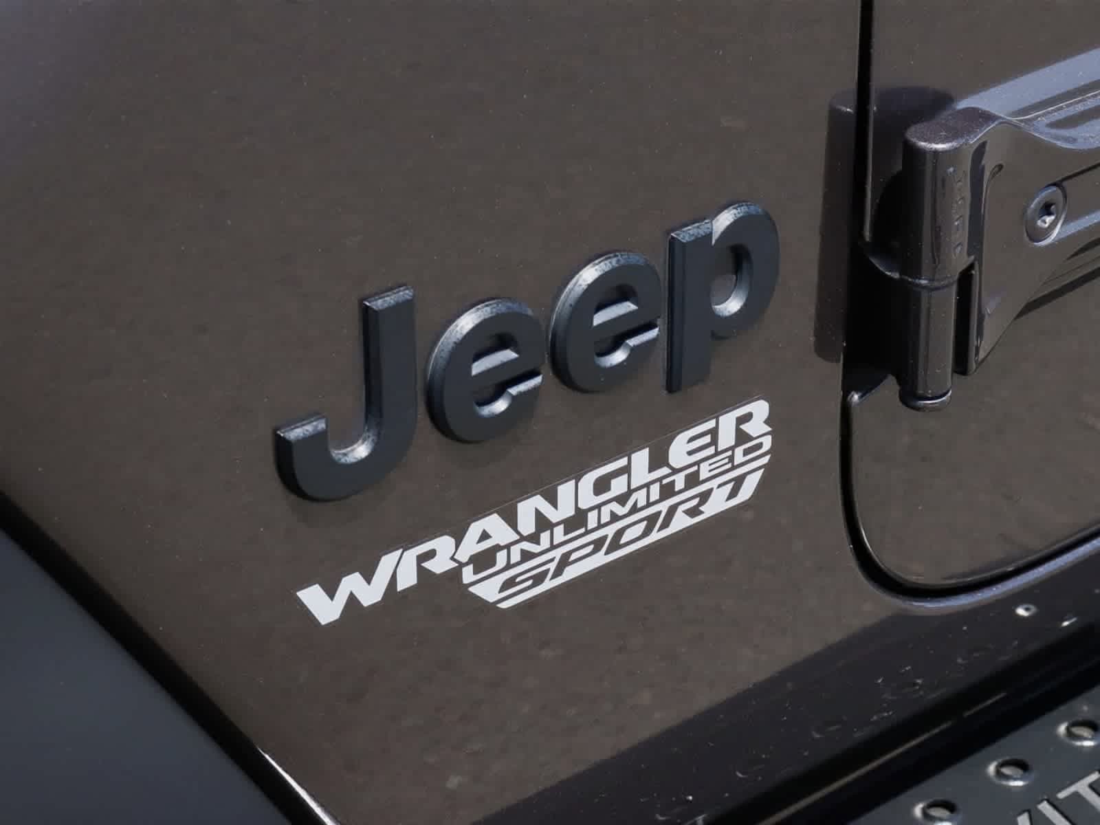 Used 2021 Jeep Wrangler Unlimited Sport AWD/4WD image 16
