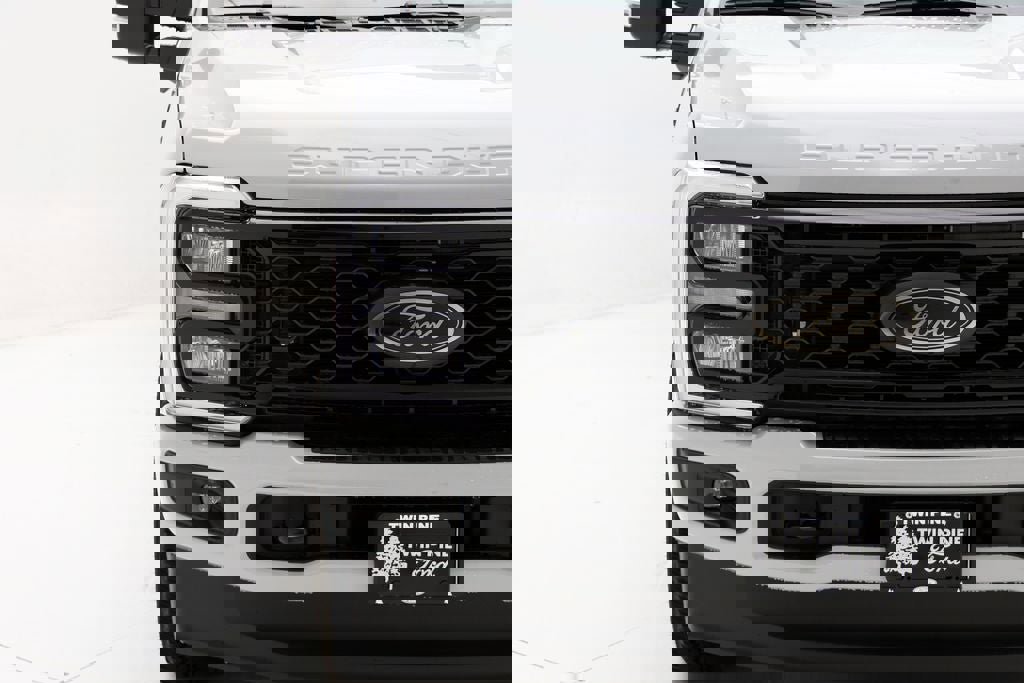 New 2026 Ford F250 Lariat image 4