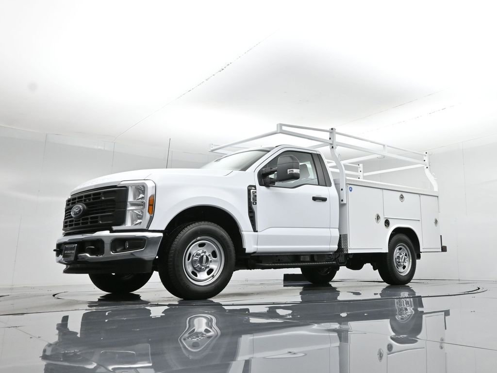 New 2026 Ford F350 XL w/ XL Chrome Package image 60
