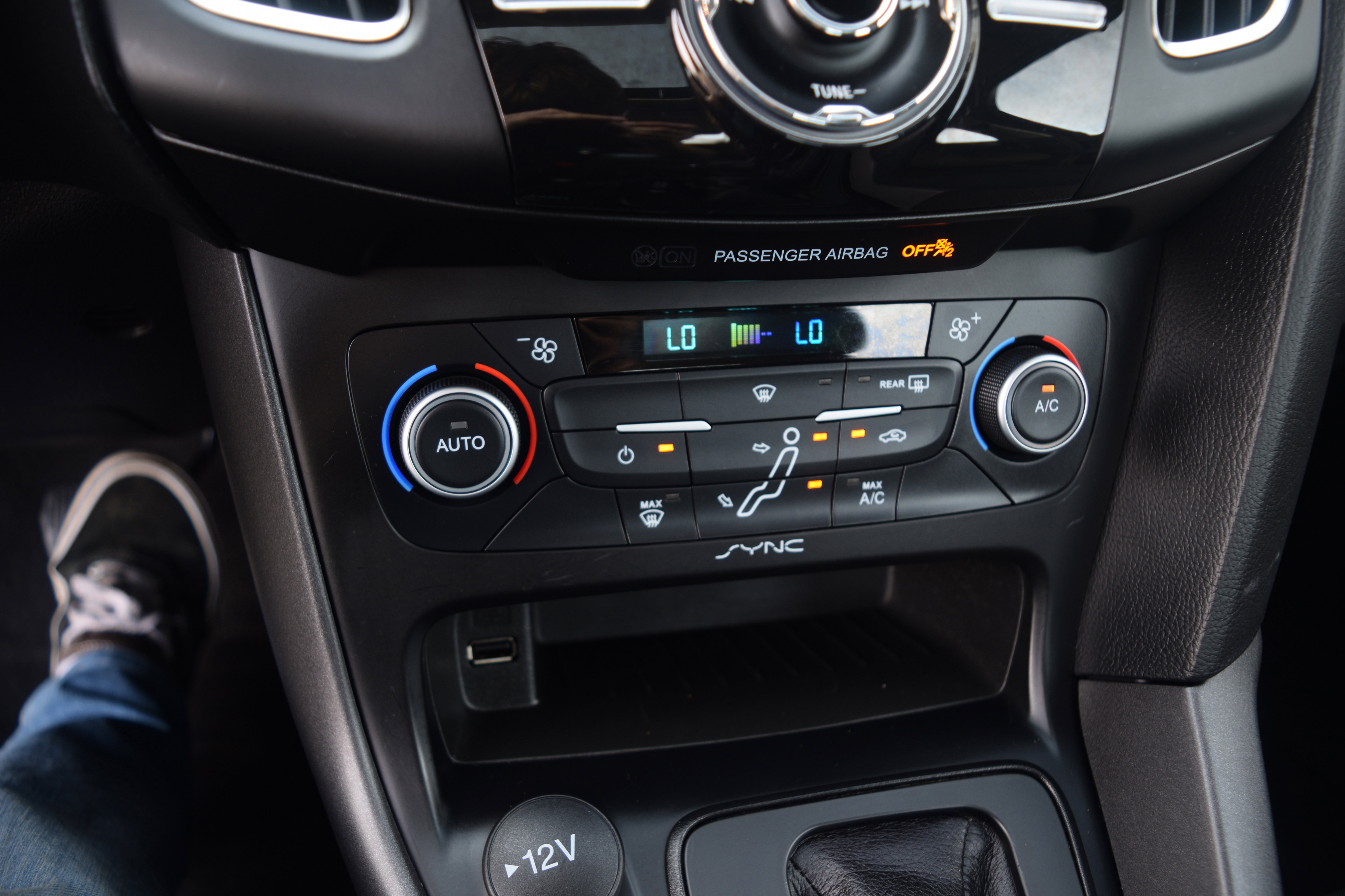 Used 2018 Ford Focus SEL FWD image 11