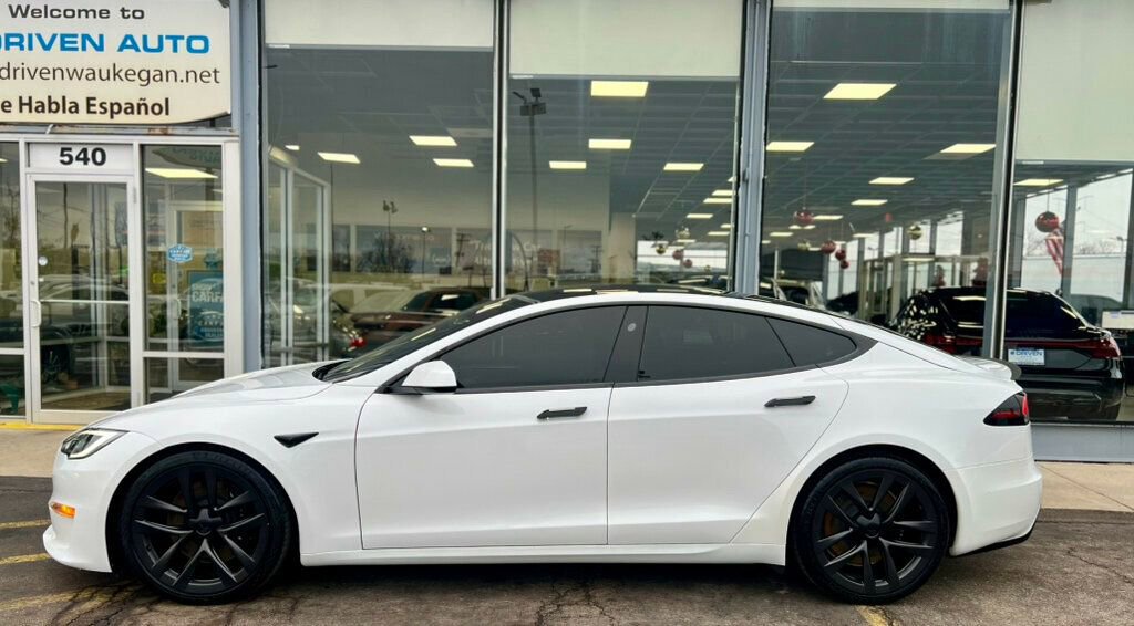 Used 2023 Tesla Model S Standard Range image 2