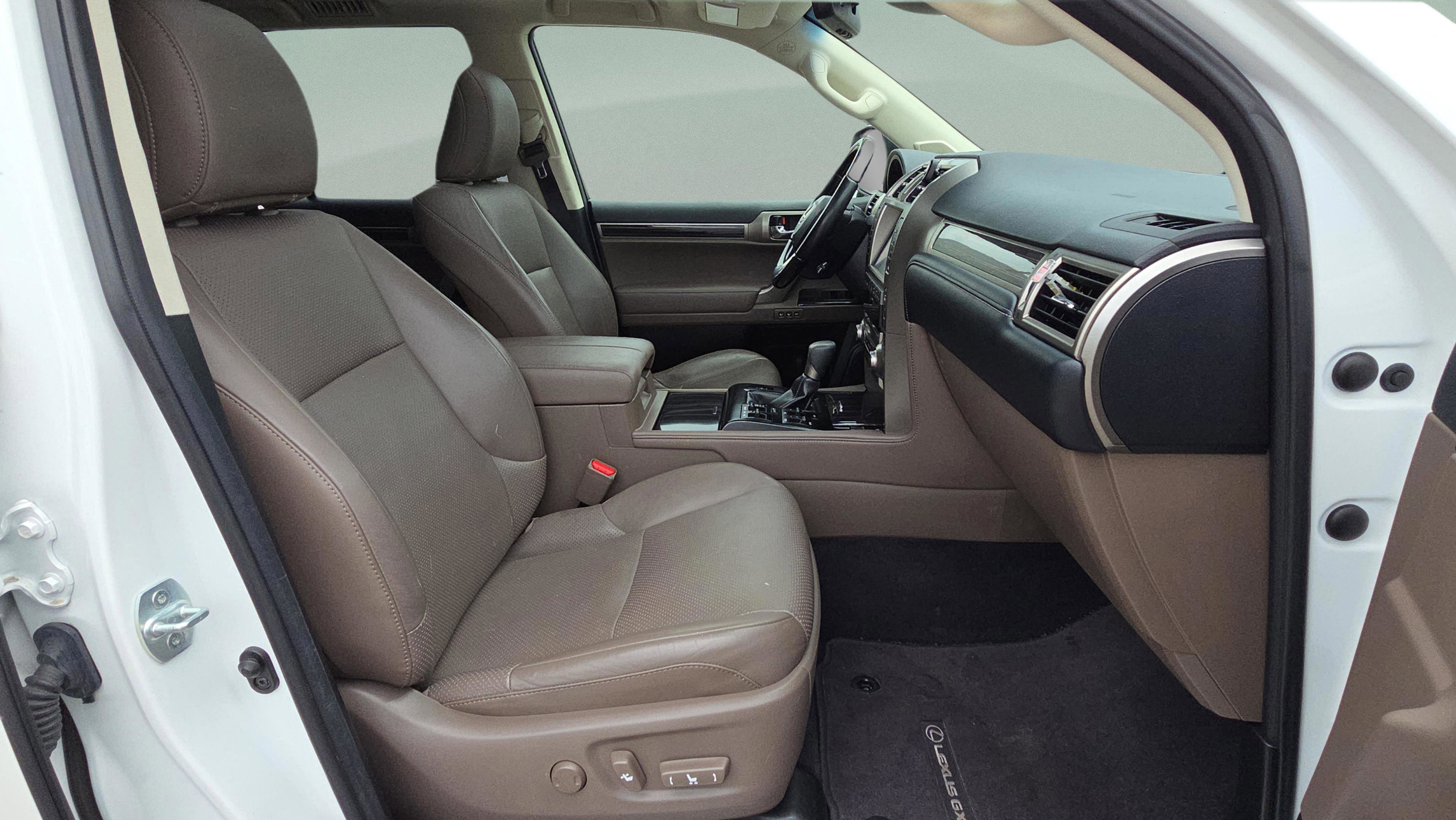 Used 2020 Lexus GX 460 Luxury w/ Off Road Package image 20