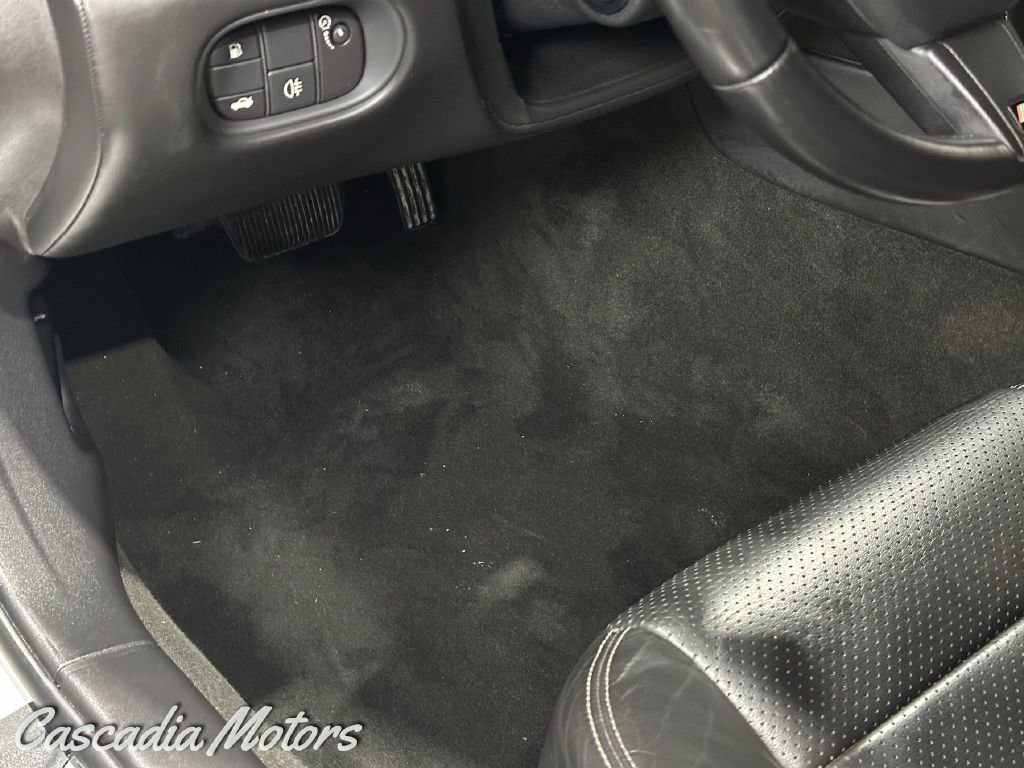 Used 2012 Jaguar XKR R image 21