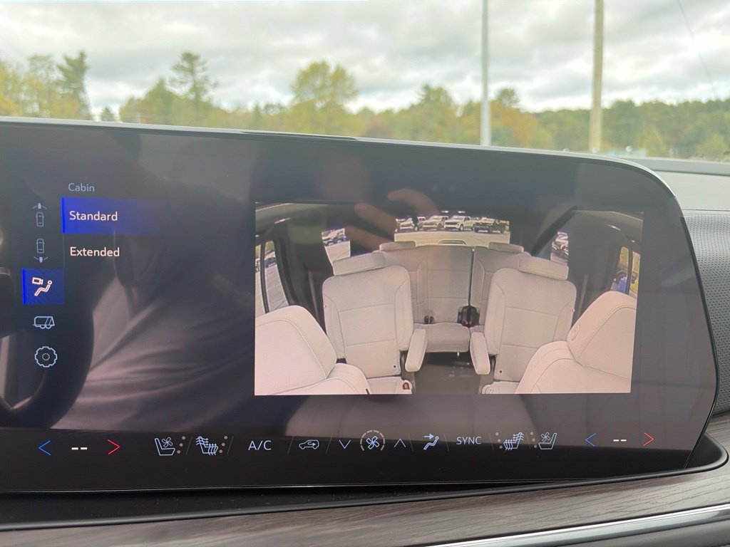 New 2027 Chevrolet Tahoe Premier w/ Advanced Technology Package AWD/4WD image 25