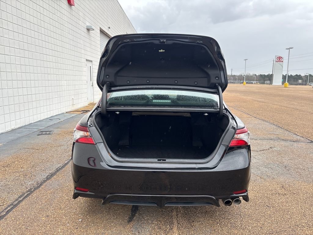 Used 2021 Toyota Camry SE image 26