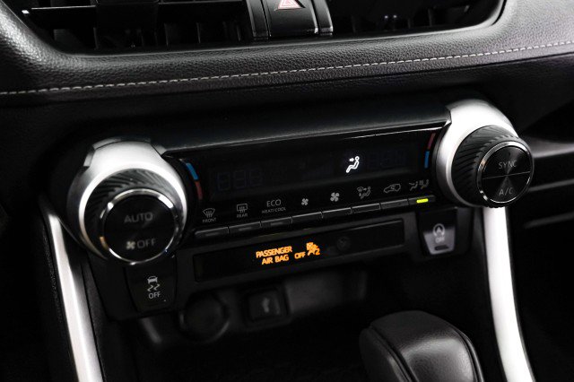 Used 2022 Toyota RAV4 XLE AWD/4WD image 22