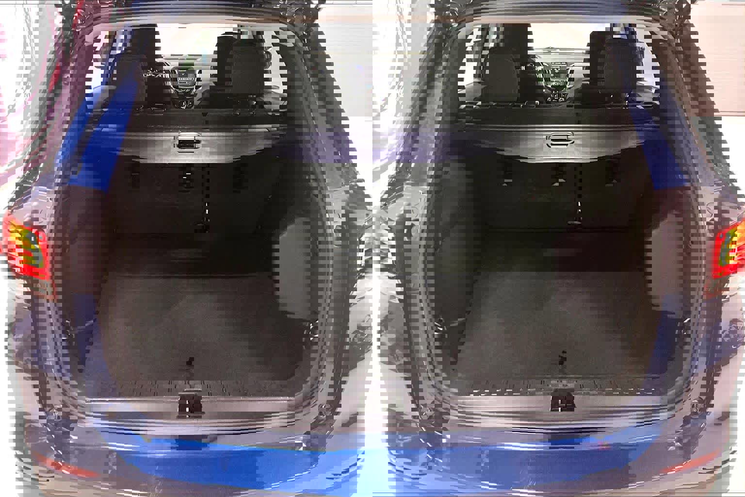 Used 2023 Chevrolet Equinox LS image 18