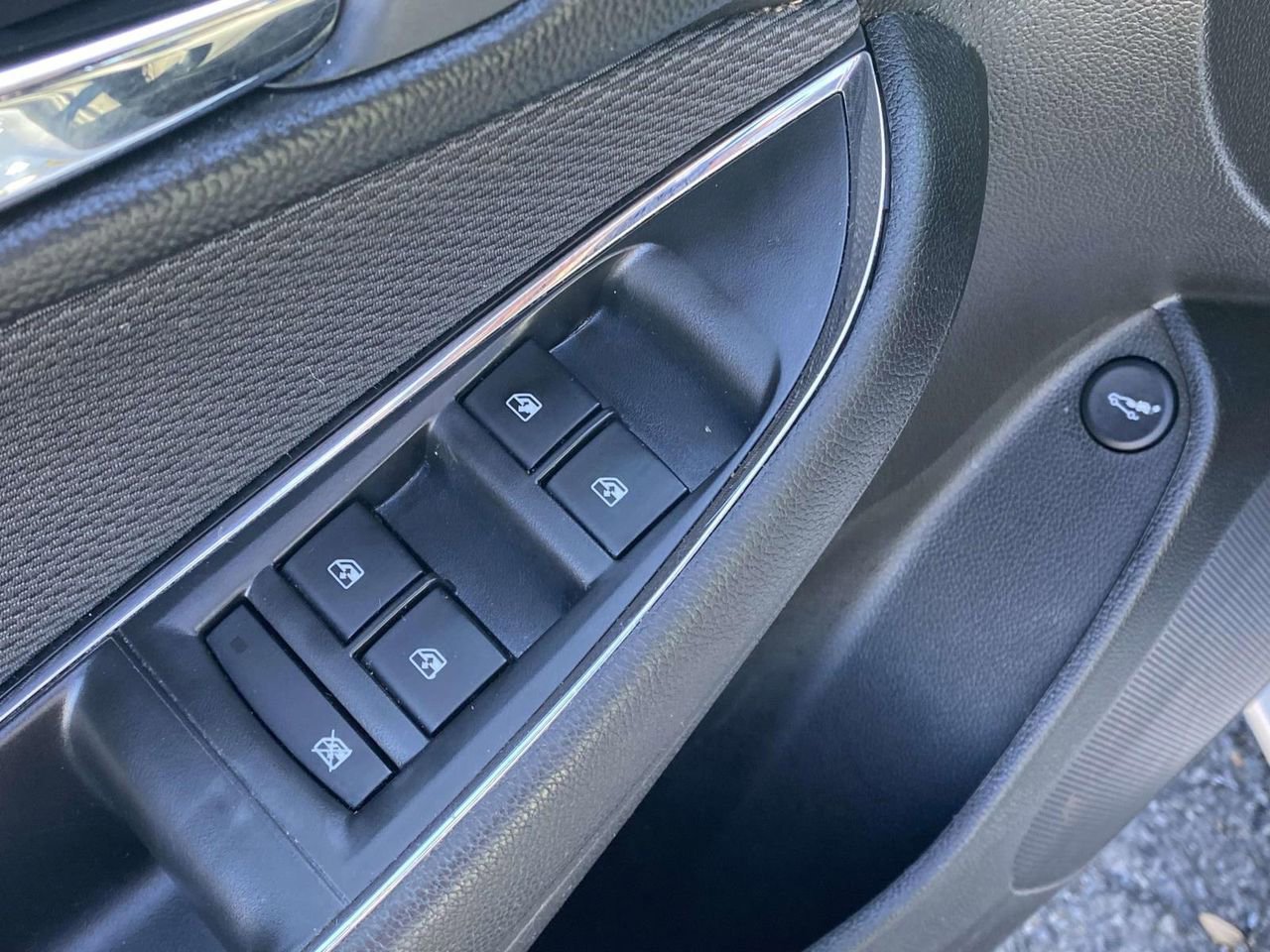 Used 2018 Chevrolet Cruze LS image 15