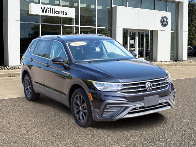 Used 2023 Volkswagen Tiguan SE