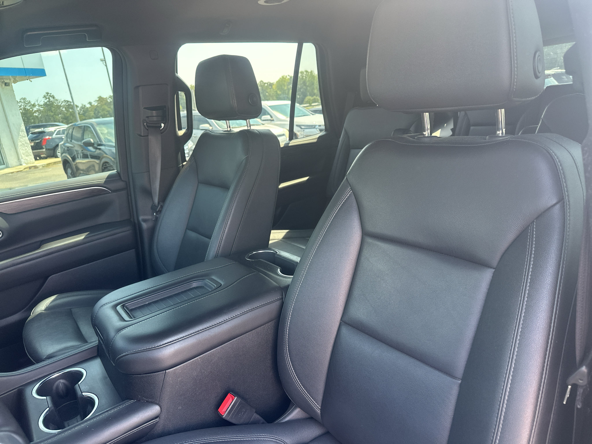 Used 2024 Chevrolet Tahoe LT AWD/4WD image 26