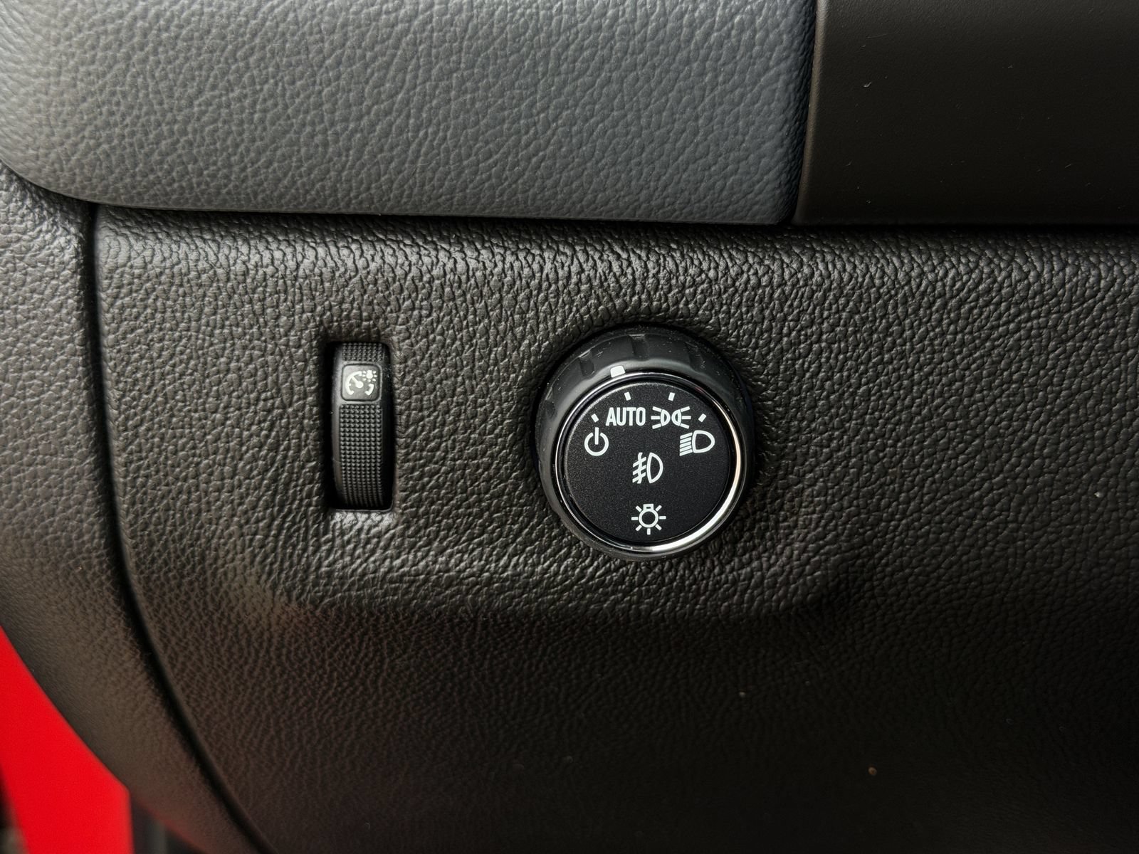 Used 2018 Chevrolet Colorado Z71 RWD image 22