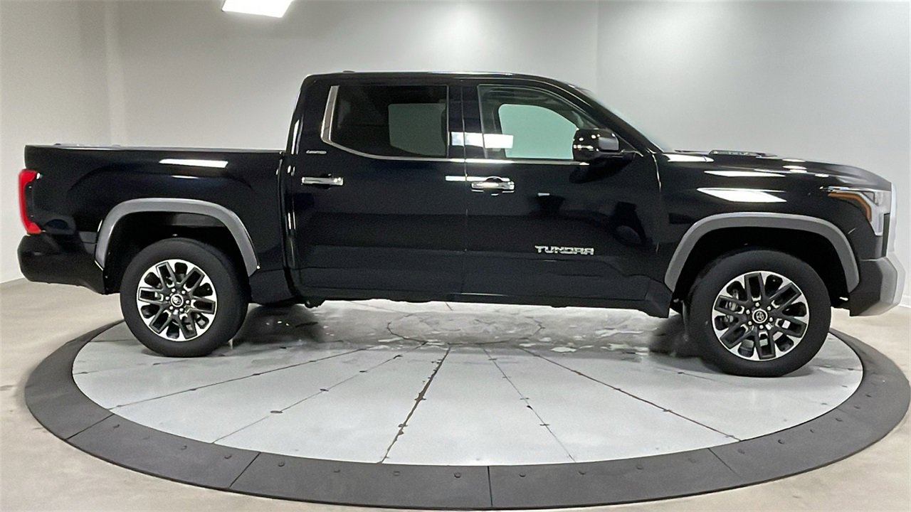 Used 2024 Toyota Tundra Limited image 6