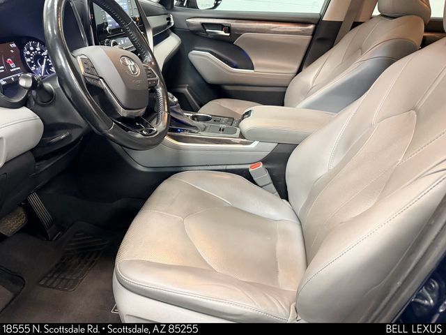 Used 2021 Toyota Highlander Limited FWD image 15