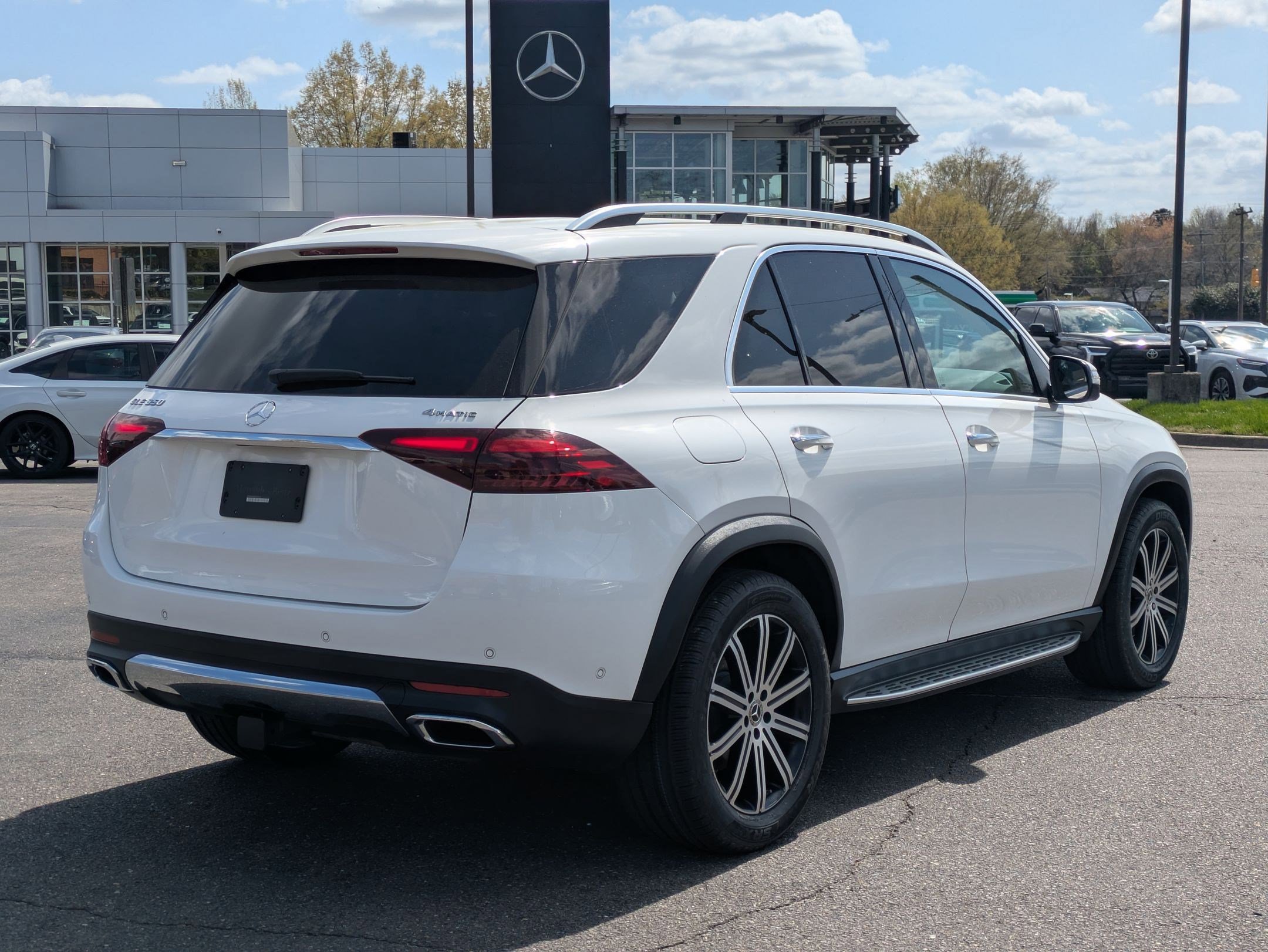 Certified 2024 Mercedes-Benz GLE 350 4MATIC image 4