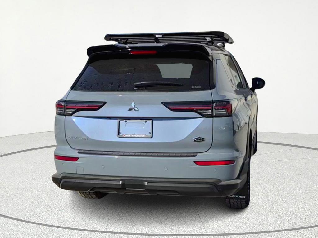 New 2025 Mitsubishi Outlander SE image 6