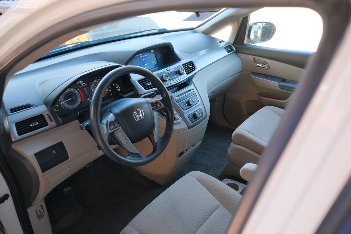 Used 2016 Honda Odyssey LX image 37