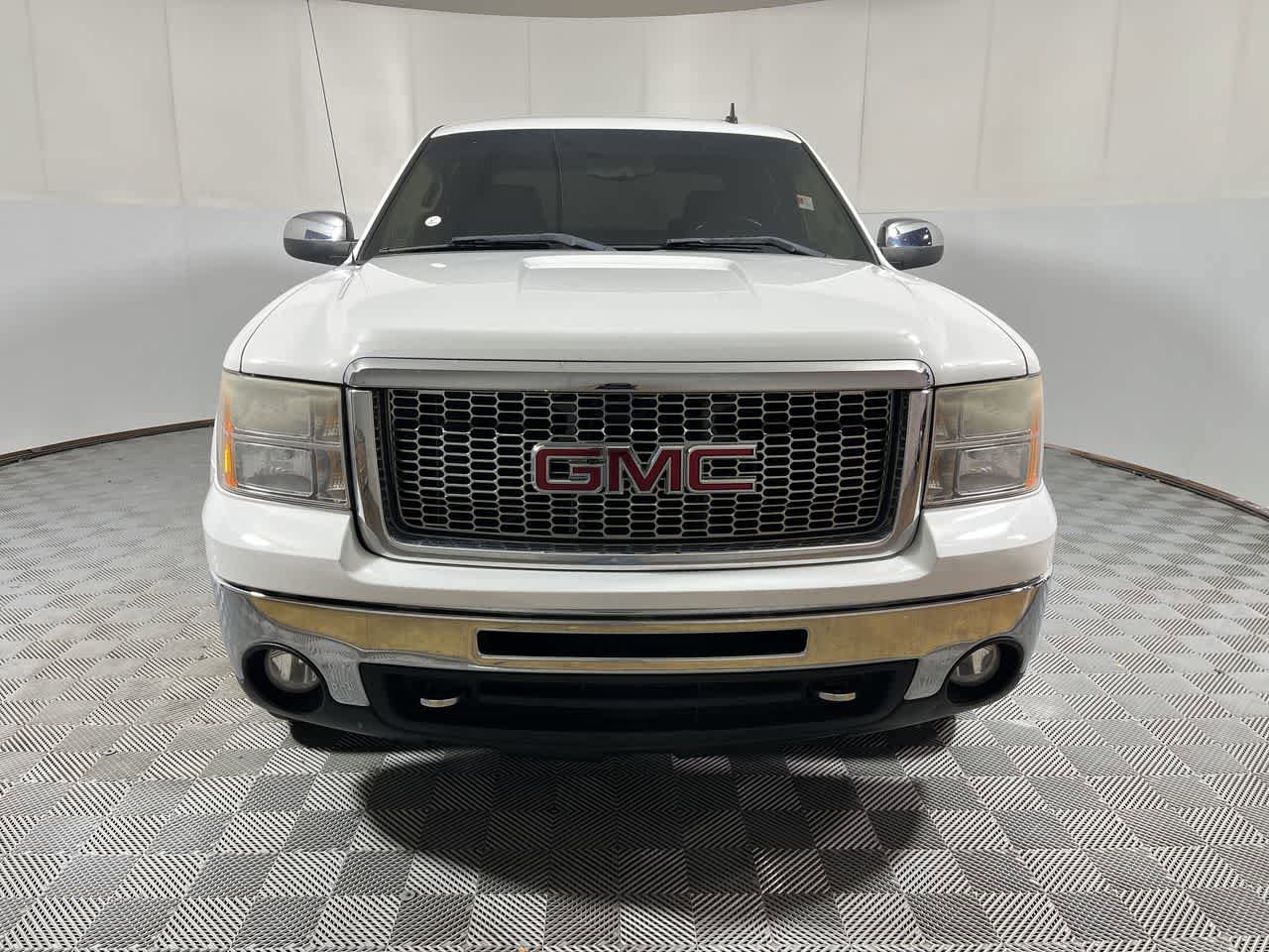 Used 2010 GMC Sierra 1500 SLE w/ Power Pack Plus AWD/4WD image 3